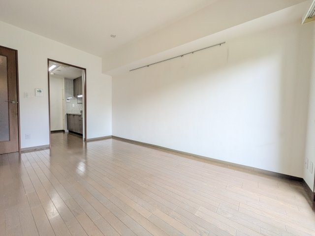 エスポワール松風台Ⅲ番館の居間・リビング