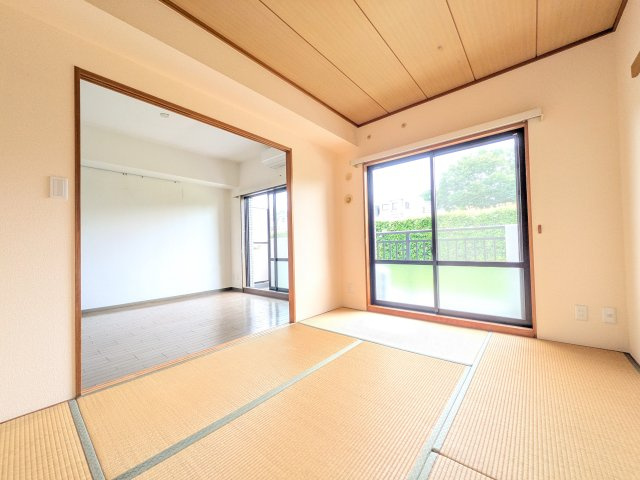 エスポワール松風台Ⅲ番館の和室