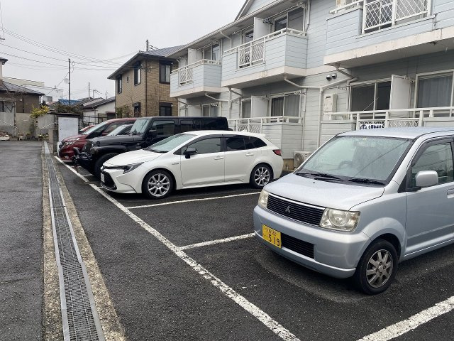 サマックス渋谷ハイツの駐車場