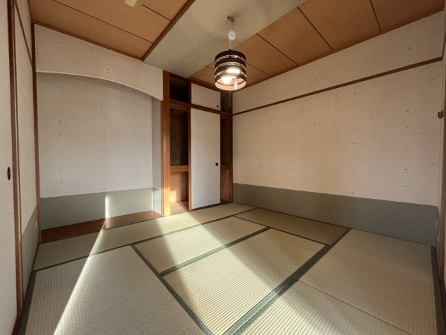 プレズィール衣笠の和室