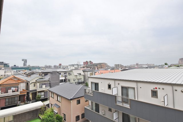 ダイアパレス甲子園の展望|陽射しを遮られる心配がなく、青々とした空を望むことができますよ。新生活をお考えの方にピッタリなお部屋です！皆様からのご連絡を心よりお待ちしております。
