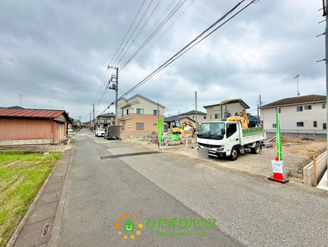 加須不動岡　新築一戸建て　01　リーブルガーデンの前面道路含む現地写真|2026/07/3　撮影