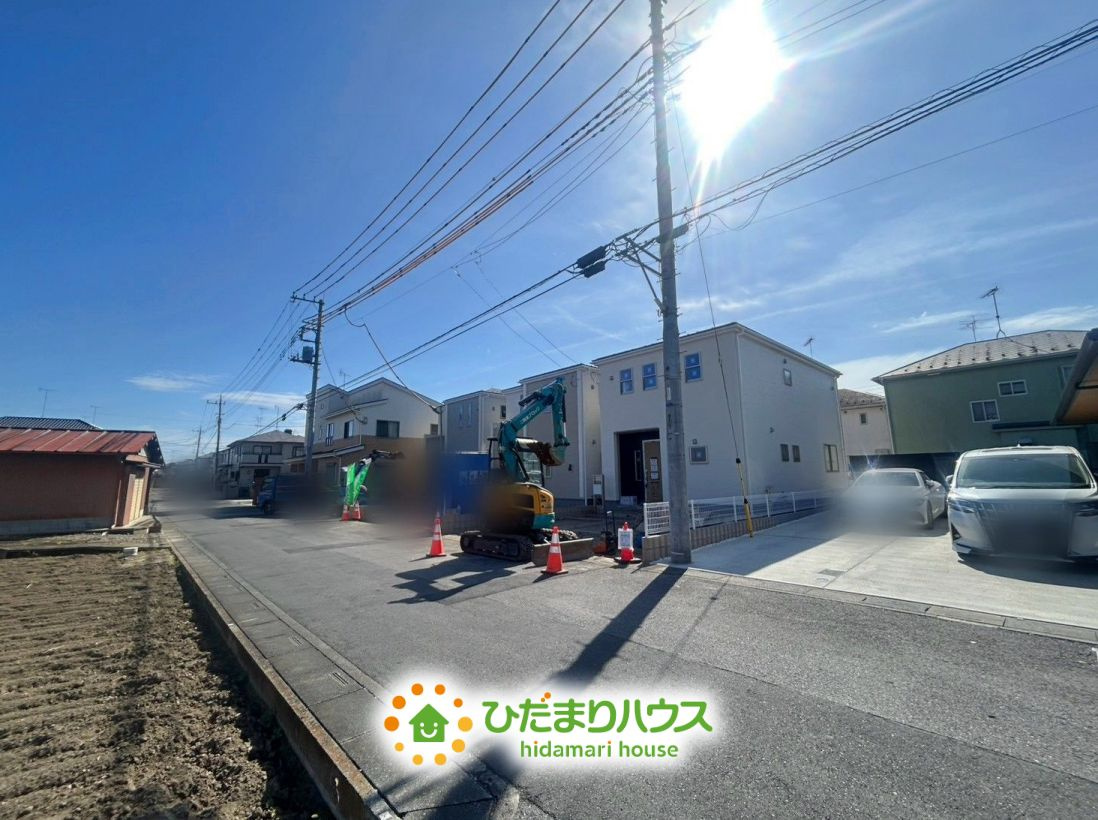 加須不動岡　新築一戸建て　01　リーブルガーデンの前面道路含む現地写真|2026/10/23　撮影