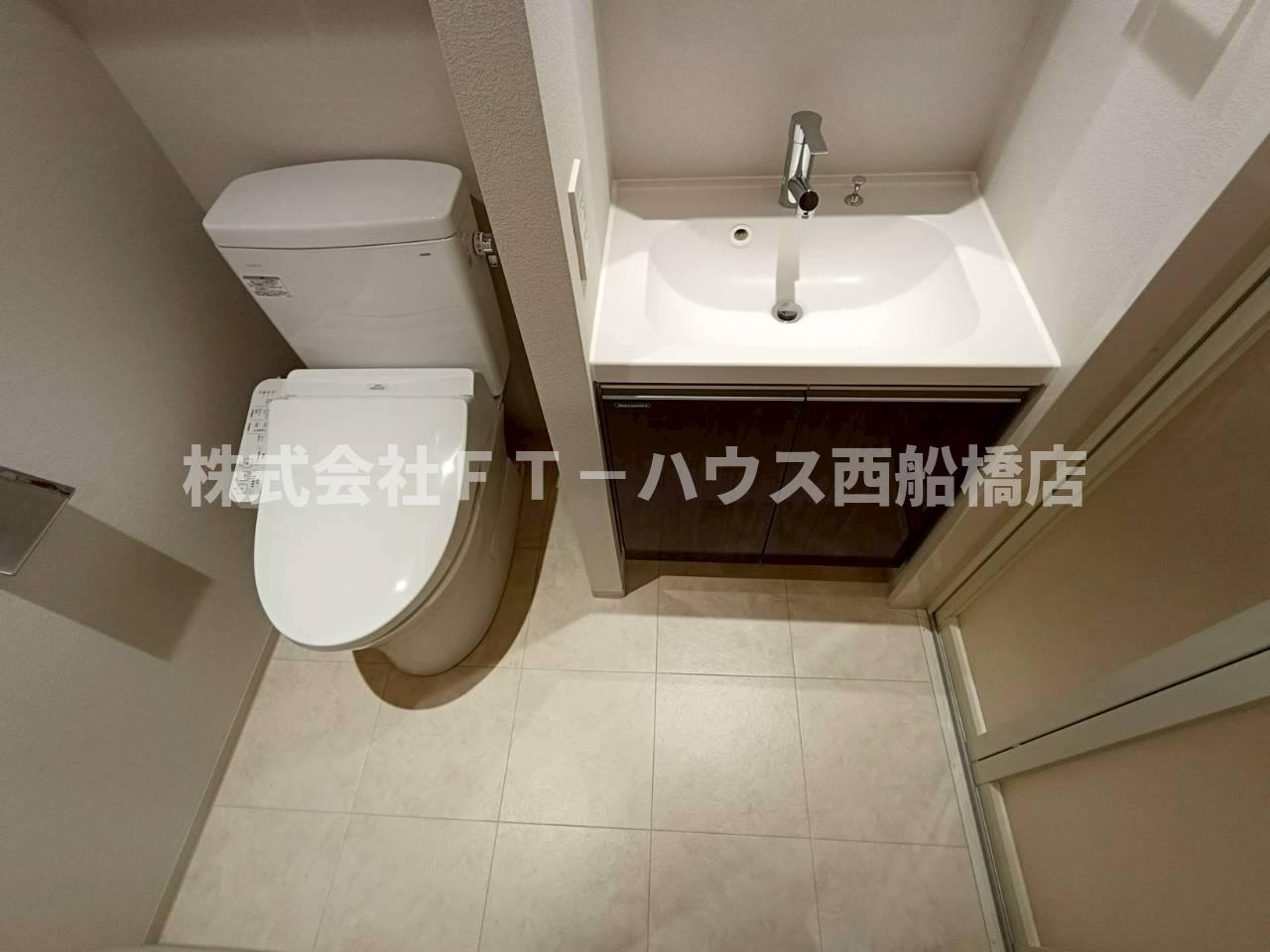 Alivis原木中山の洗面所