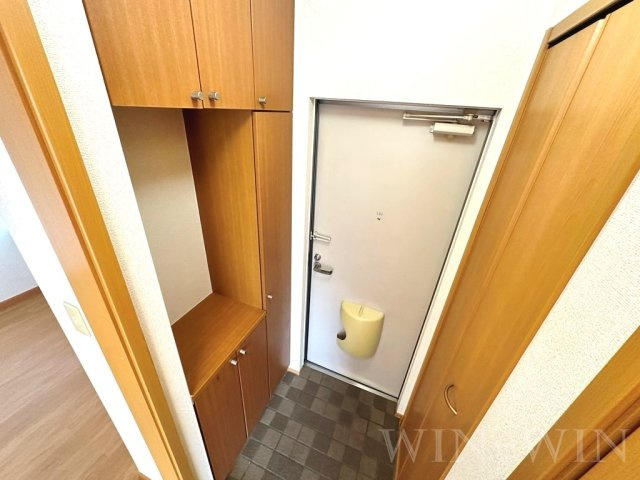 エターナル ポートの玄関|イメージ（同建物内別部屋の写真です）