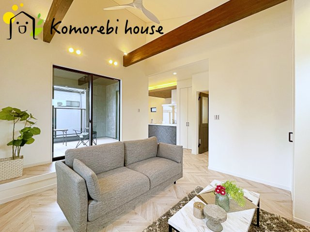 大宮南中野　新築一戸建て　ルシェール　Gの居間・リビング|居間です