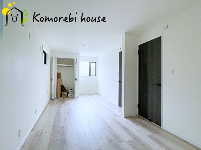 大宮南中野　新築一戸建て　ルシェール　Gの寝室|広くて明るい寝室