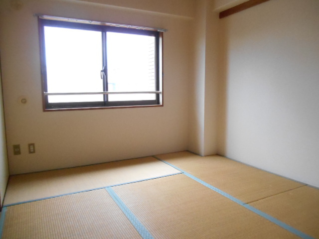 サン豊中の内装