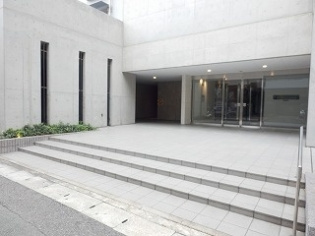 福岡市早良区西新４丁目の賃貸マンションのロビー