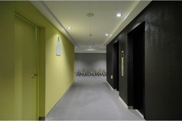福岡市早良区西新４丁目の賃貸マンションのロビー