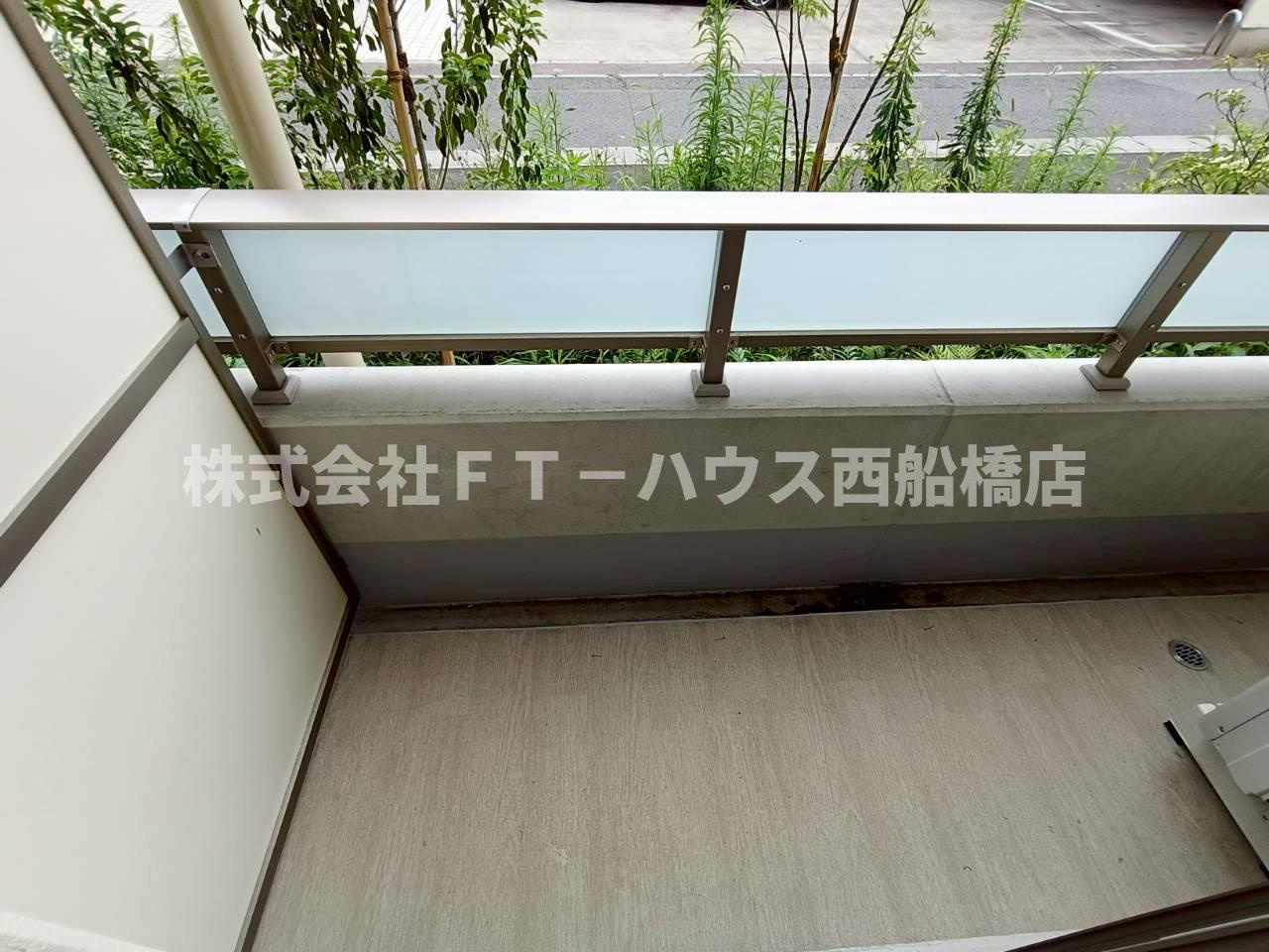 Alivis原木中山のバルコニー