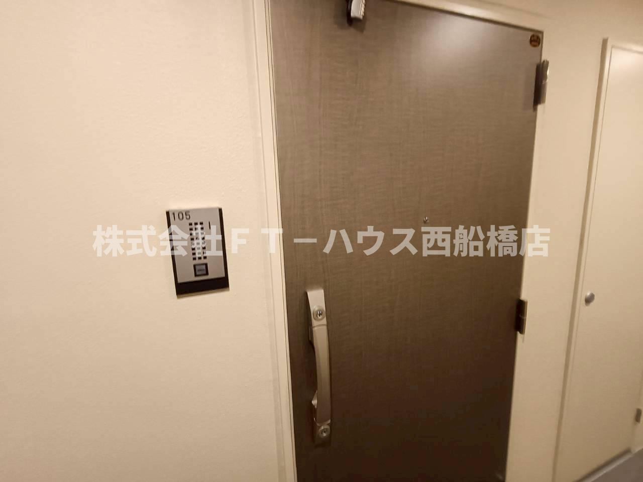 Alivis原木中山の玄関