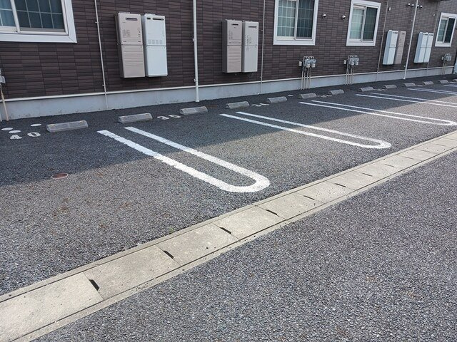 ポラリス・ガーデン　イーストの駐車場