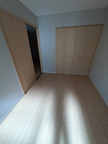 アミルV番館の居間・リビング