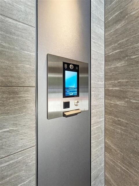 Ｓ－ＲＥＳＩＤＥＮＣＥ横濱吉野町ｂｕｒｇｅｏｎのエントランス