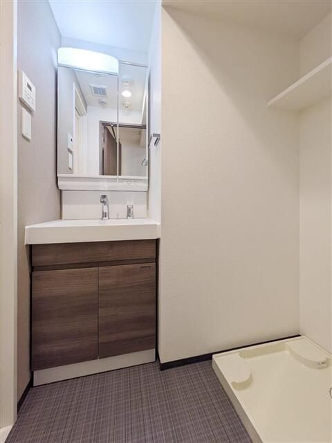 Ｓ－ＲＥＳＩＤＥＮＣＥ横濱吉野町ｂｕｒｇｅｏｎの洗面所