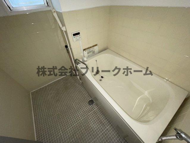 三鷹台サンハイツの浴室