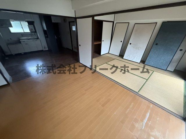 三鷹台サンハイツの居間・リビング