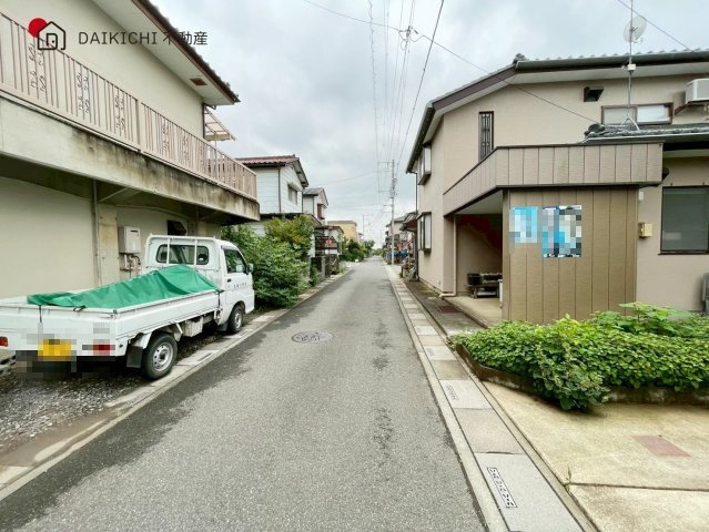 【前面道路含む現地写真】 | 桶川市大字上日出谷　中古戸建