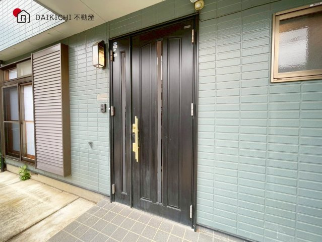 【玄関】 | 桶川市大字上日出谷　中古戸建
