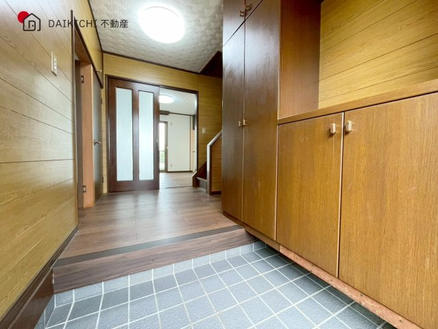 【玄関】 | 桶川市大字上日出谷　中古戸建