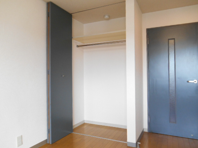 サンライズセカンドの収納
