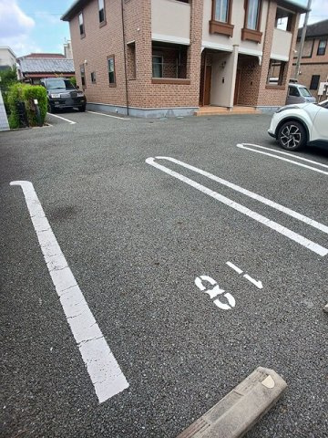 ラフィナ－トの駐車場