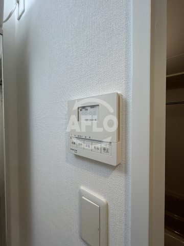 エムコート江坂の洗面所|浴室乾燥機