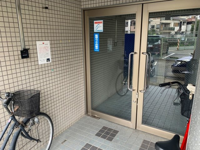 サンライズFirstのエントランス