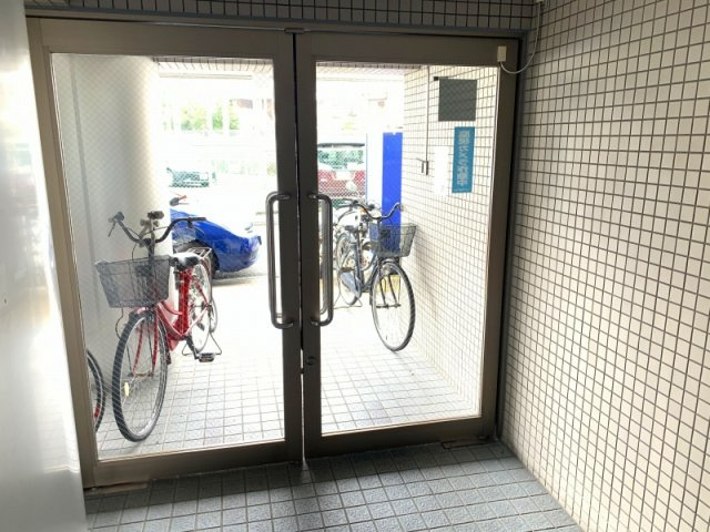 サンライズFirstのエントランス