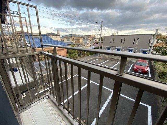 リースランド古賀島A棟のバルコニー