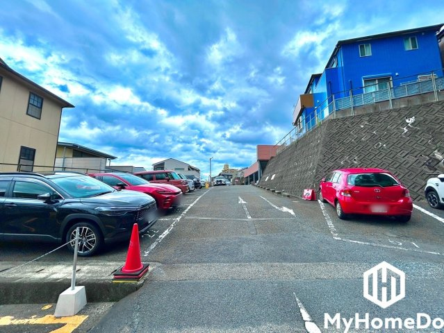 パレス守山の駐車場|駐車場あり。空き状況につきましてはお気軽に弊社までお問い合わせください。