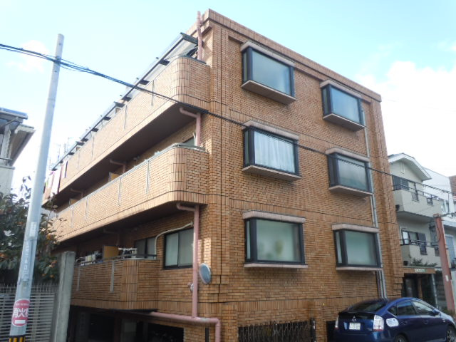 サンライフ桜塚の外観