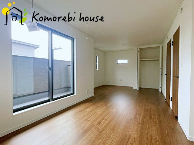 大宮南中野　新築一戸建て　ルシェール　Dの居間・リビング|26.8.28　撮影済み