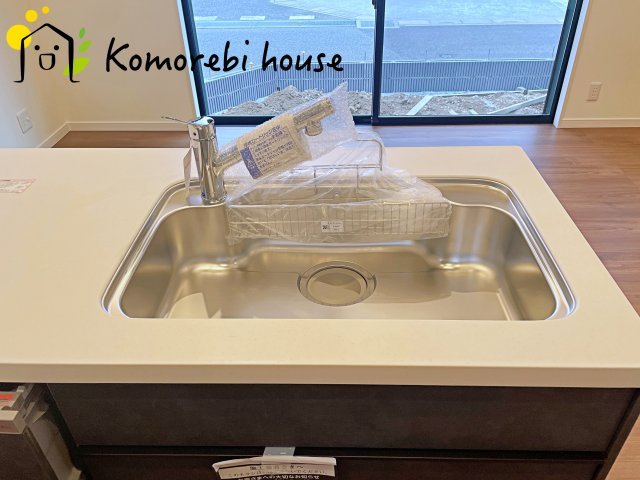 大宮南中野　新築一戸建て　ルシェール　Dのキッチン|26.8.28　撮影済み