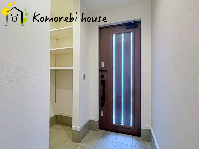 大宮南中野　新築一戸建て　ルシェール　Dの玄関|26.8.28　撮影済み