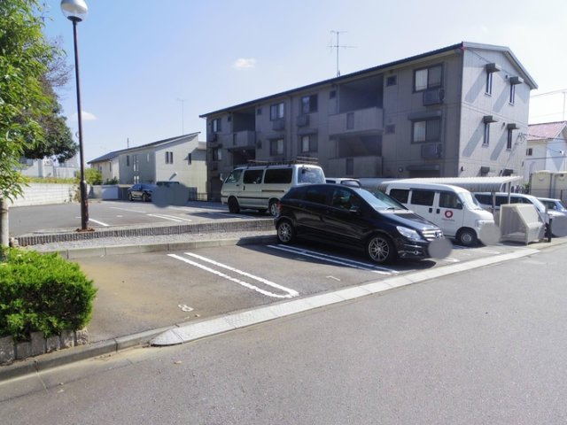 リビングタウンひたち野　Ａの駐車場