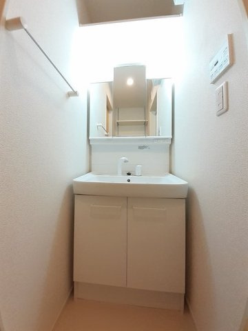 リバーサイドきずなＡの洗面所