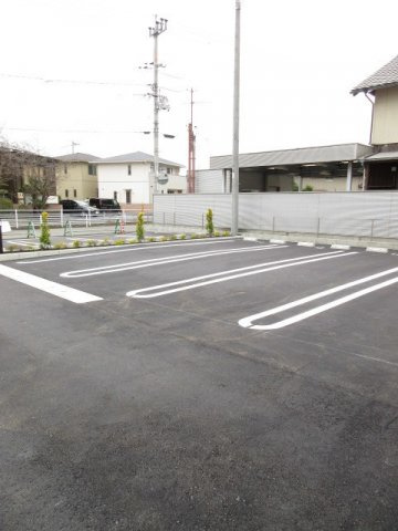 リバーサイドきずなＡの駐車場