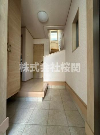 横浜市南区大岡1丁目貸家の玄関
