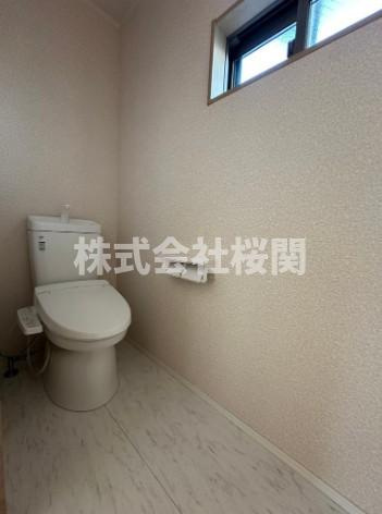 横浜市南区大岡1丁目貸家のトイレ