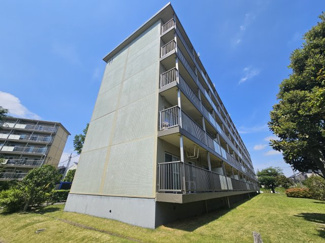 【外観】 | 【当社専任・内装リフォーム中】西小中台団地11号棟101