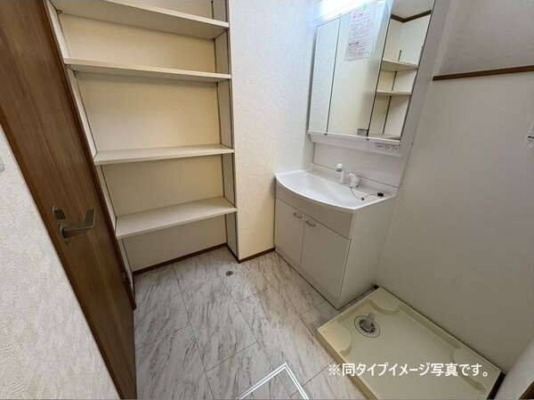 フルハウス矢巾の洗面所