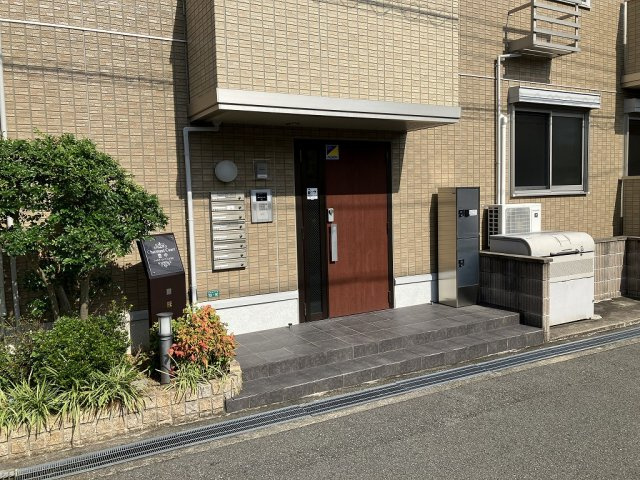 シャルマンコート豊中のエントランス