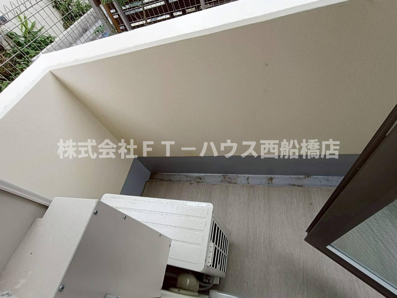Alivis原木中山のバルコニー