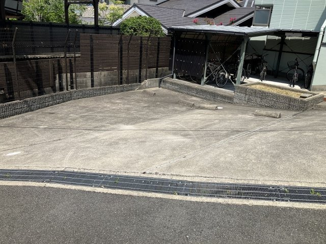 シャンヴェルジェ豊中Ⅱの駐車場