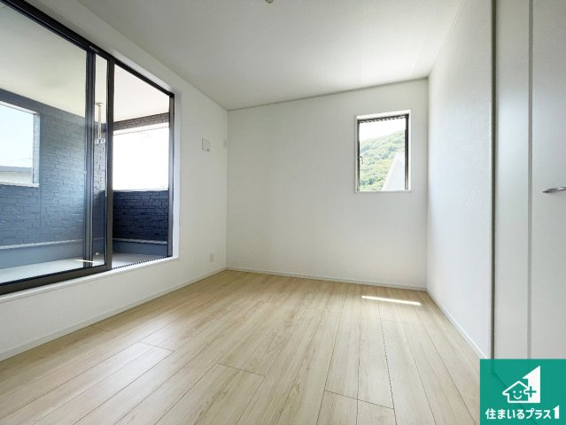 姫路市広畑区西蒲田　第18期　新築一戸建ての洋室|収納スペースが充実しているので子供の成長に合わせてたくさん収納ができます！家族構成に合わせた様々な活用ができる収納！