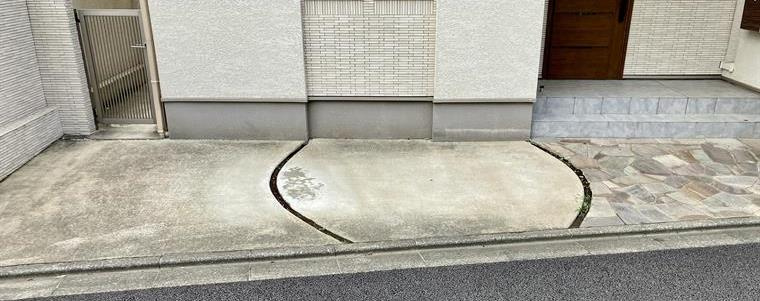 船橋戸建の駐車場