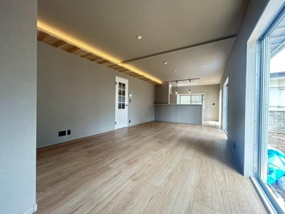 【居間・リビング】 | 藤沢市用田　中古戸建 | 使いやすいリビングです