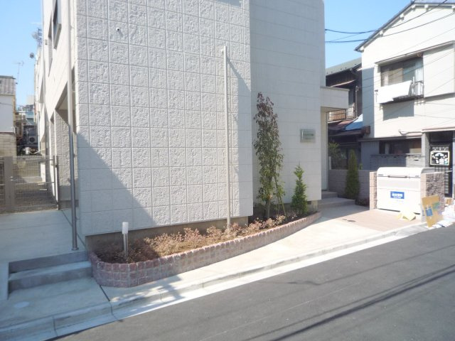オータムマウンテン三番館のロビー|★外観★